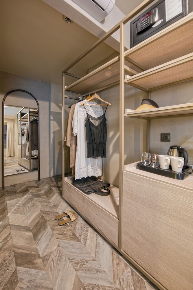 Available room