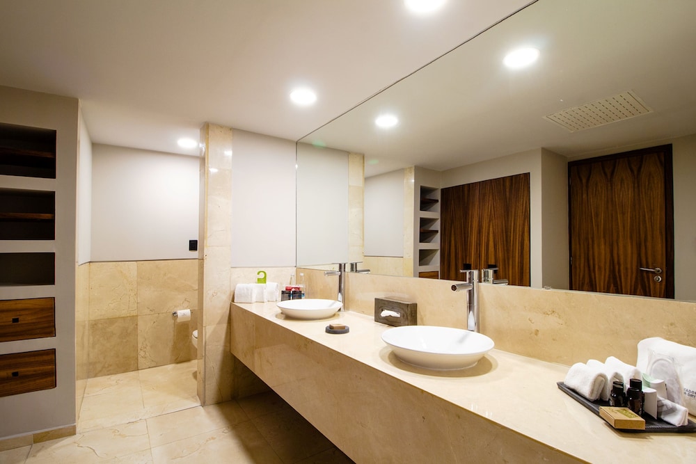 Master Suite - Photo 3