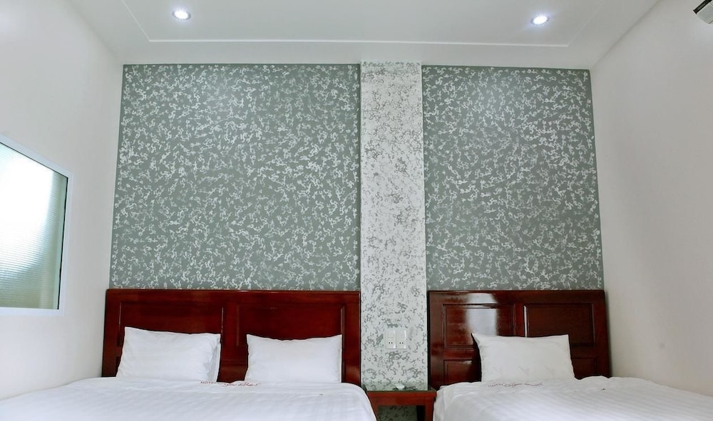 Superior Triple Room photo 2
