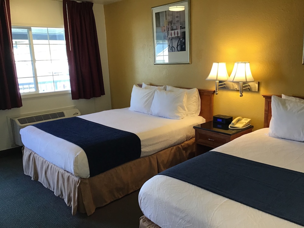 Room, 2 Queen Beds, Non Smoking