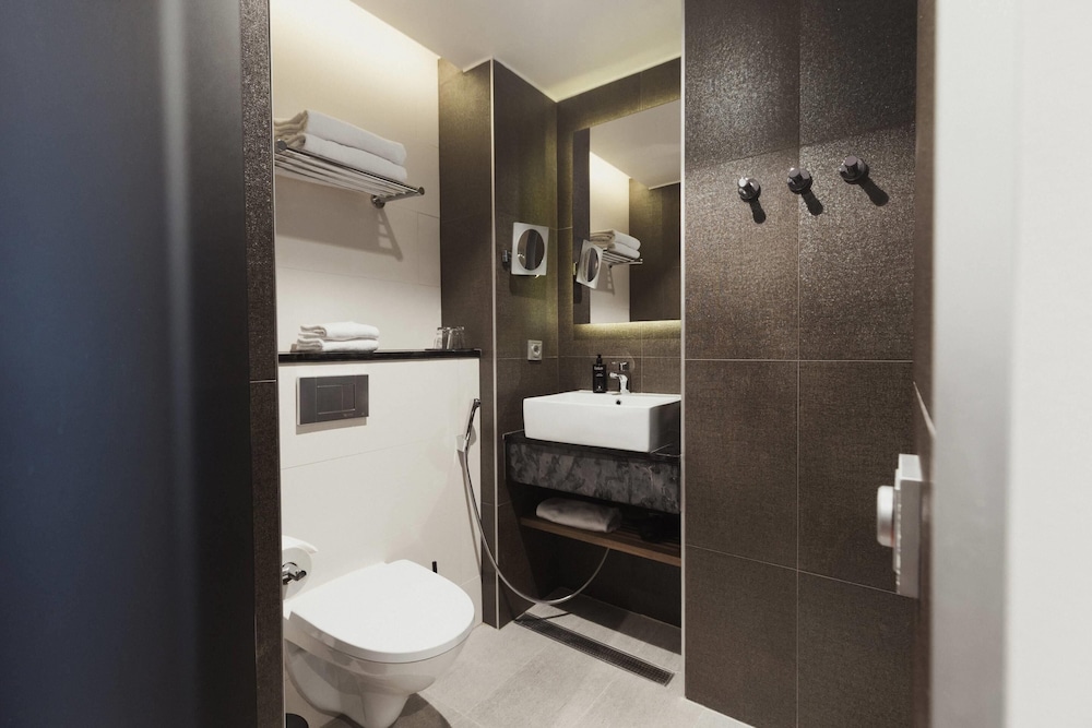 Deluxe Room, 1 King Bed with Sofa bed, Non Smoking