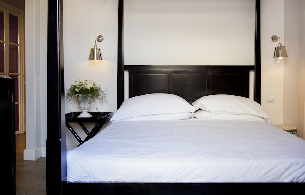 Standard Double or Twin Room photo 3