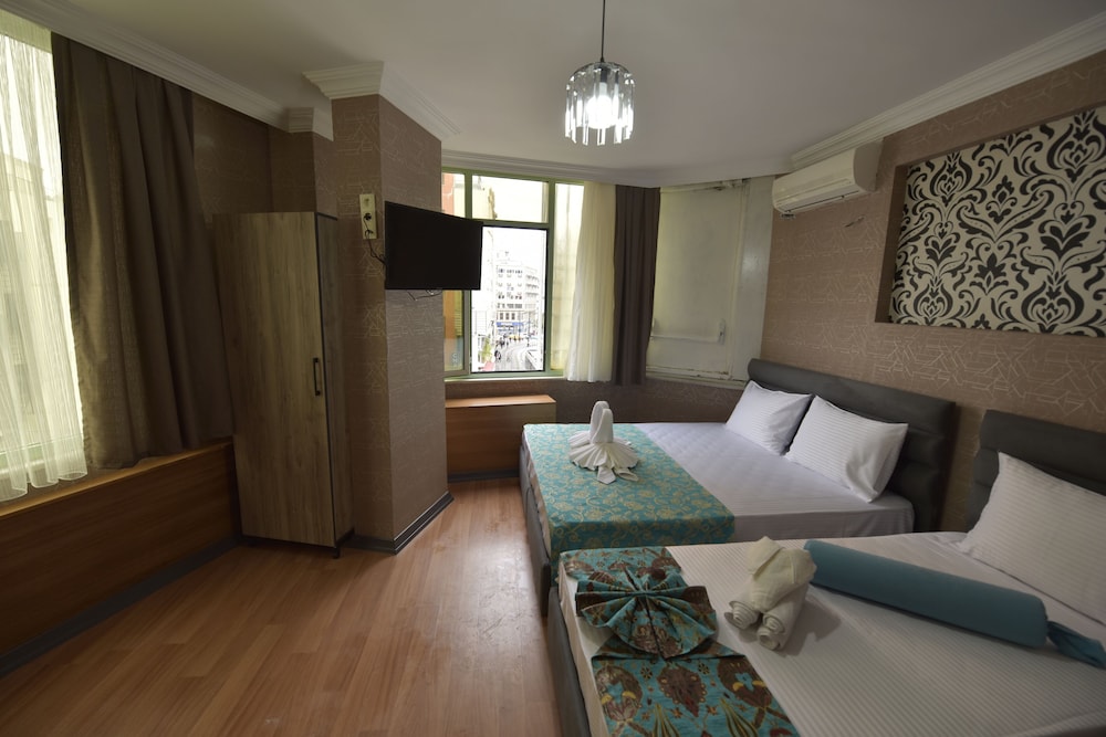Standard Triple Room photo 2