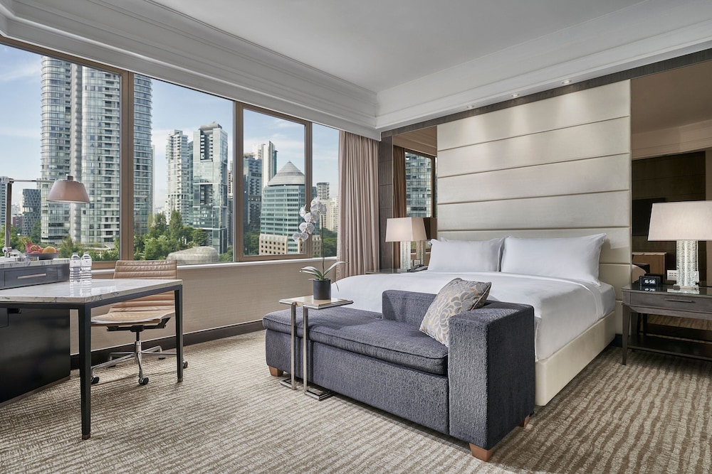 Premier Room, 1 King Bed