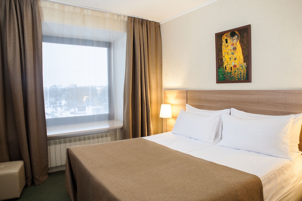Suite, 1 Double Bed, Neva river view