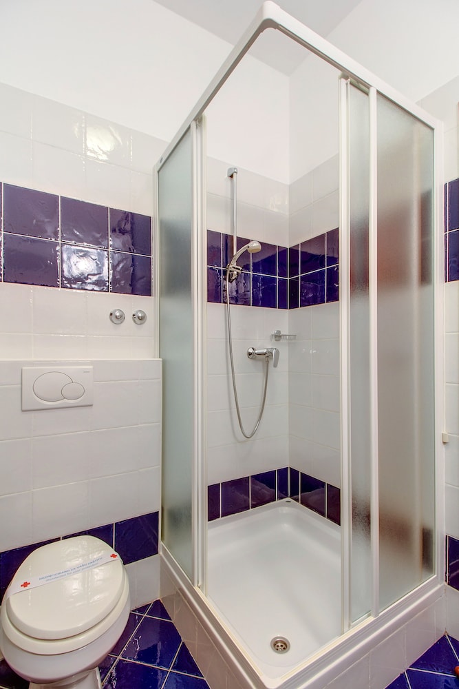 Standard Triple Room photo 3