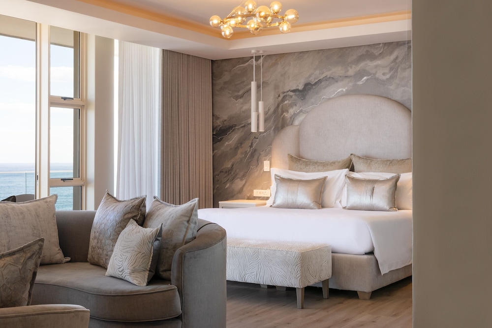 Superior Sea Facing Suite - Photo 1