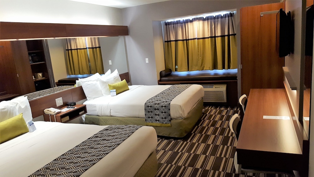Room, Accessible photo 2