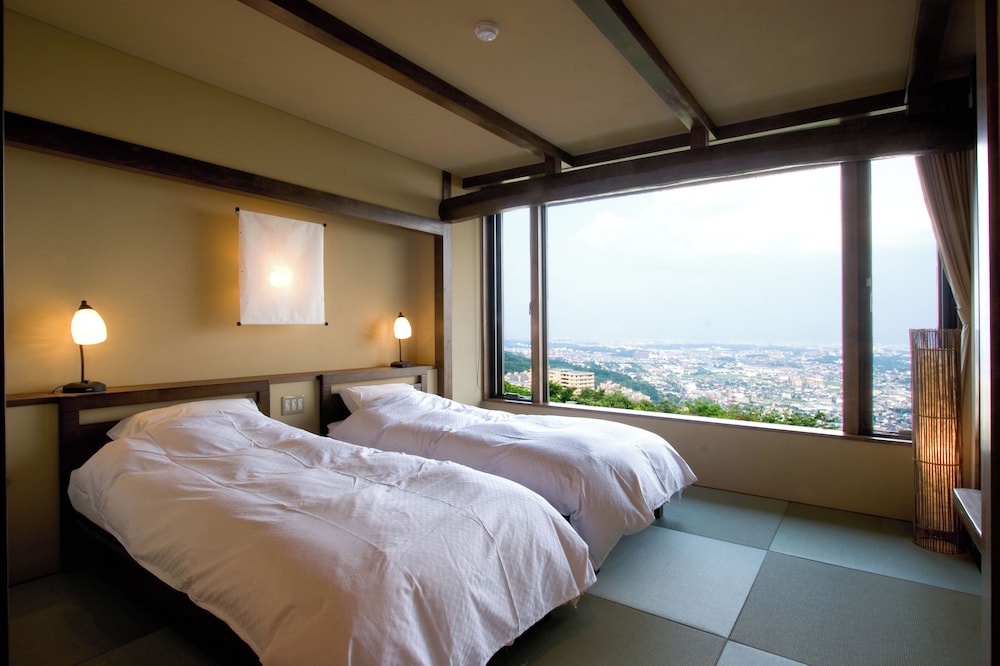 Japanese Western Style Room -YAMABUKII- photo 2