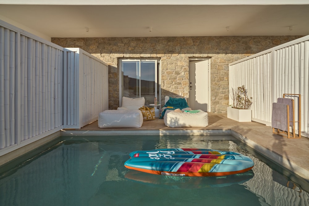 Design Room Partial Sea View with Chill Out Pool - Photo 5