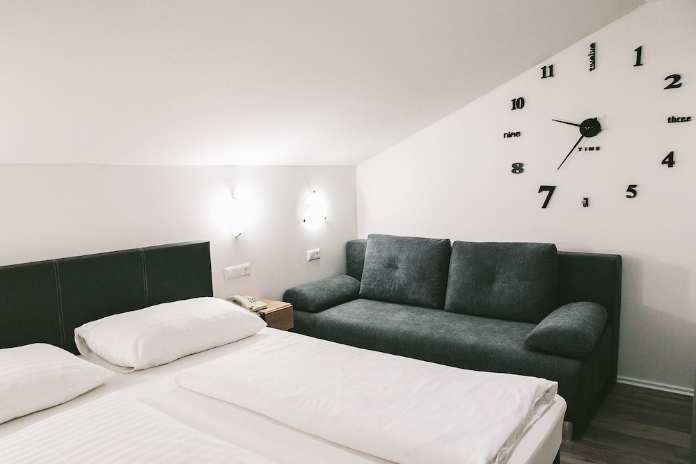 Apartment, 1 King Bed with Sofa bed, Non Smoking photo 2