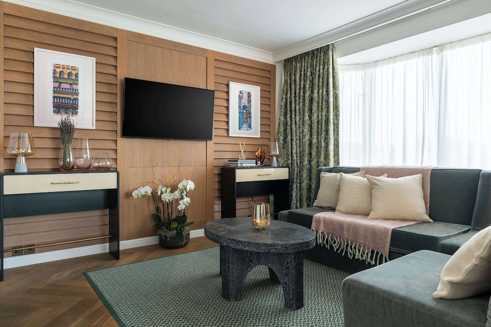 Earlsfort Suite