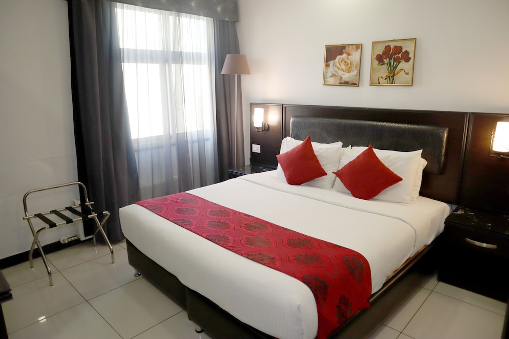 Deluxe Studio Suite, Multiple Beds