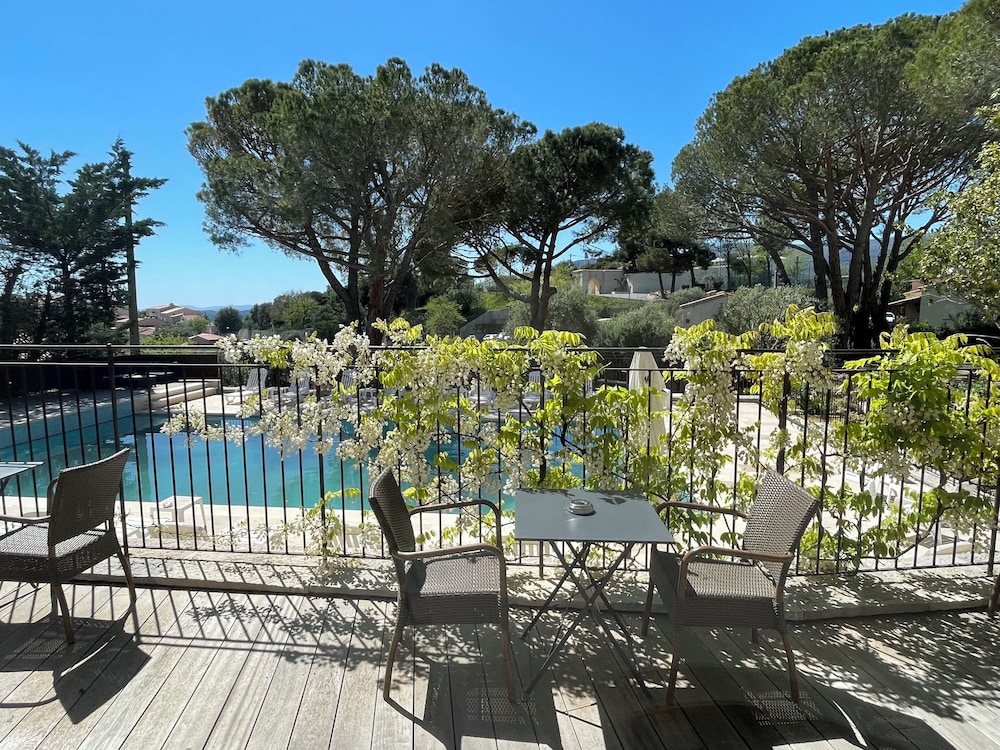 Chambre Double vue Piscine - Photo 4