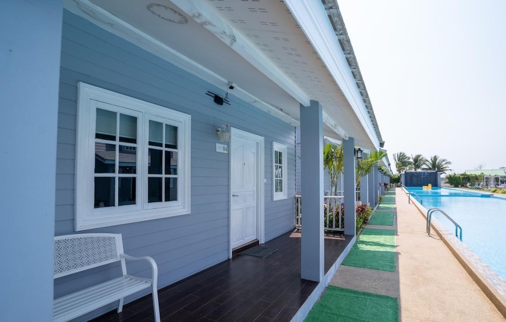 Family Villa, Pool Access - Photo 1