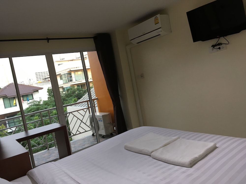 Romantic Room, 1 King Bed photo 2