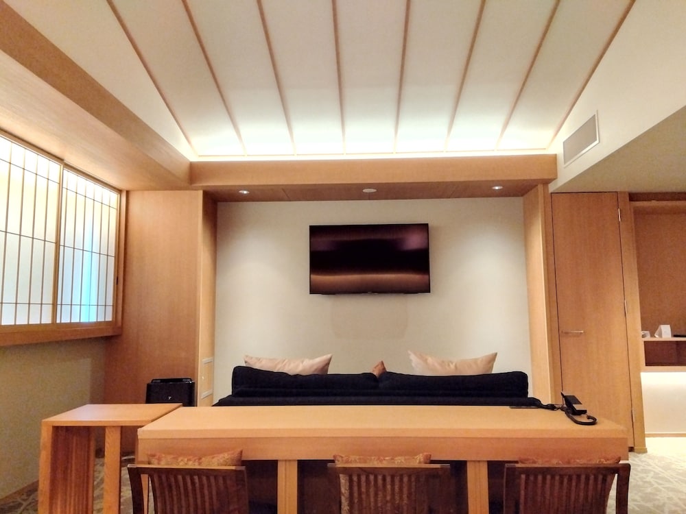 Executive Room, 2 Double Beds, Non Smoking, Bathtub ,Ceiling height 3m(with Single Sofabed) - Photo 5