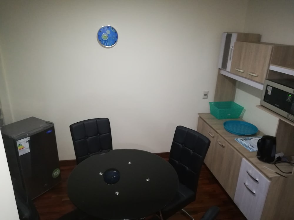 Executive Suite, City View photo 3