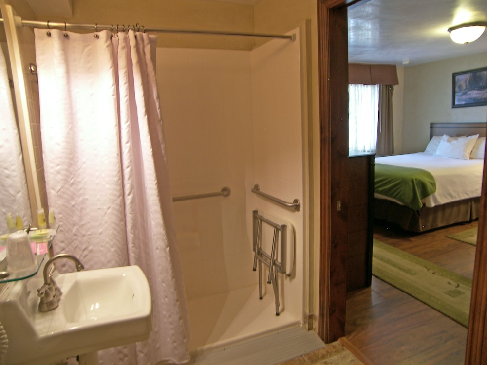Deluxe Room, 2 Queen Beds