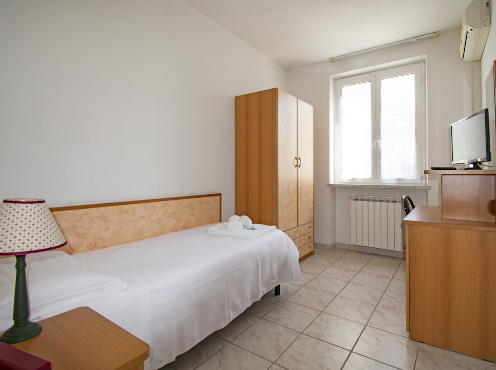 Single Room, 1 Twin Bed photo 3