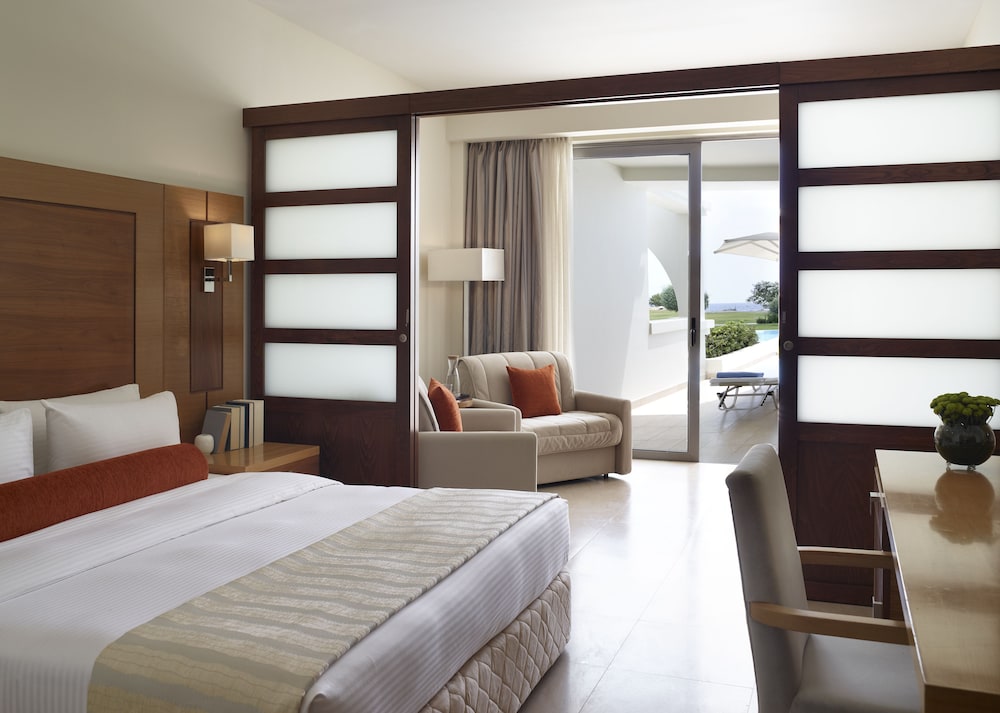 Junior Twin Room, Private Pool, Sea View photo 3