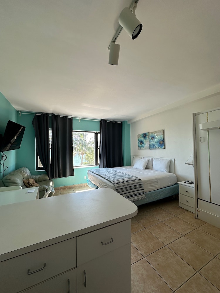 Classic Studio, Multiple Beds, Non Smoking