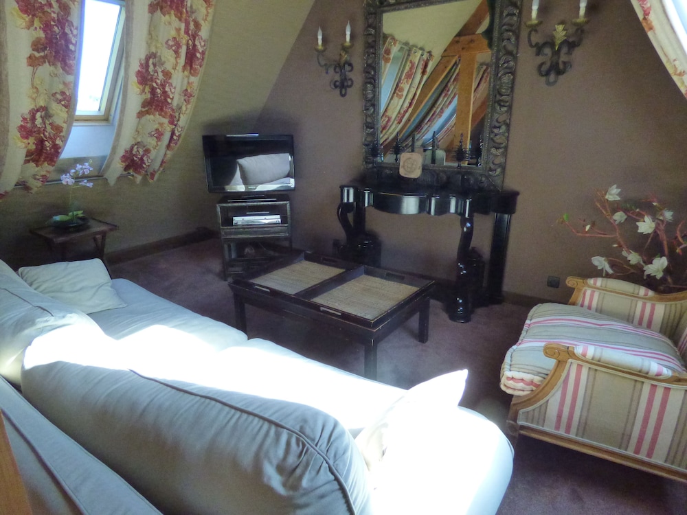 Royal Suite (avec Baignoire Spa) photo 2