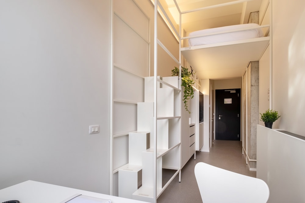 Basic Single Room photo 3