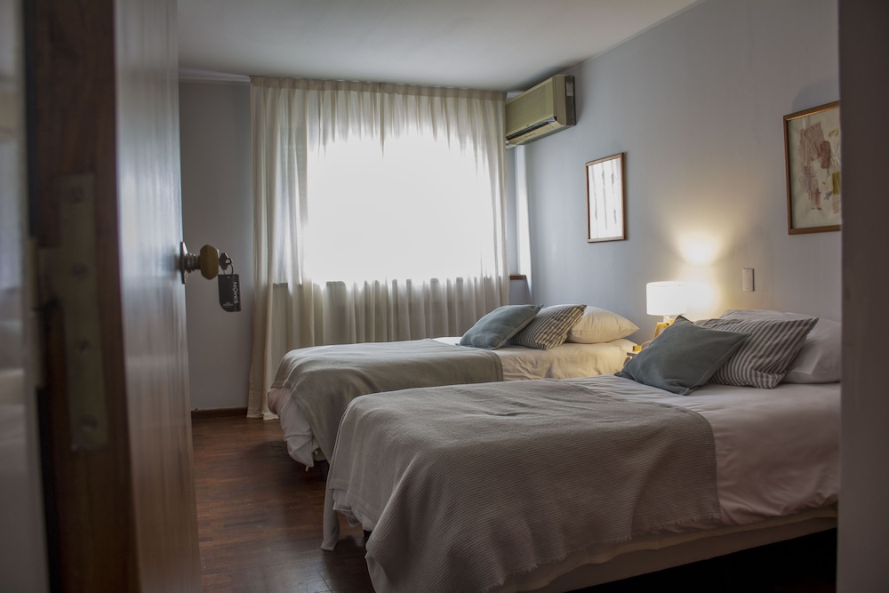 Basic Double Room, Shared Bathroom photo 1
