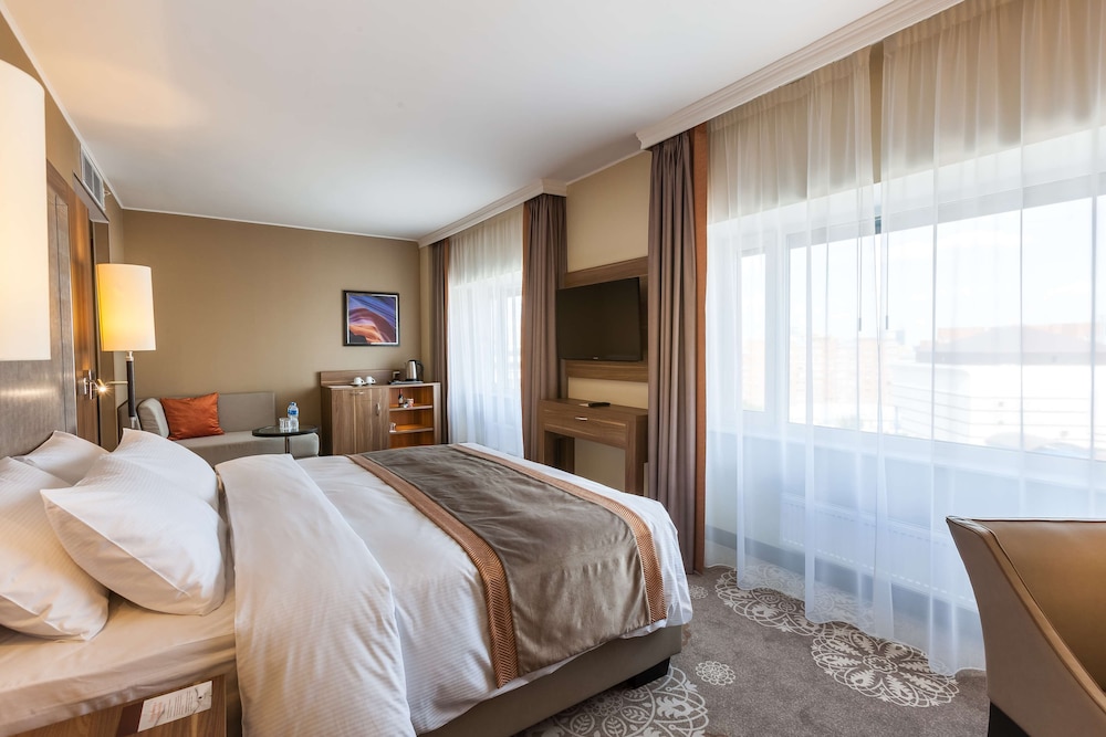 Executive Twin Room, Club Lounge Access photo 2