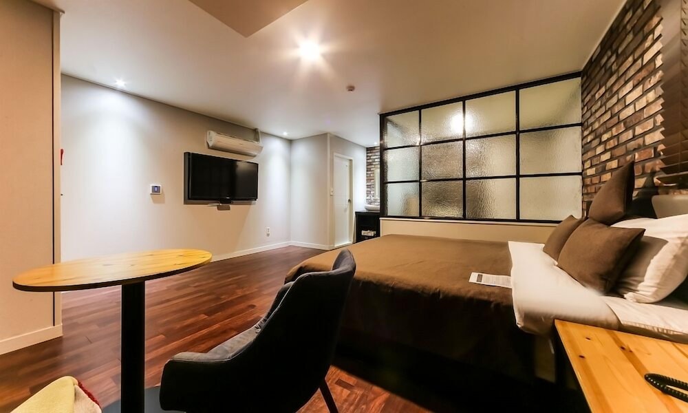 Premium Room - Photo 3