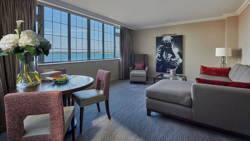 Suite, Ocean View photo 2