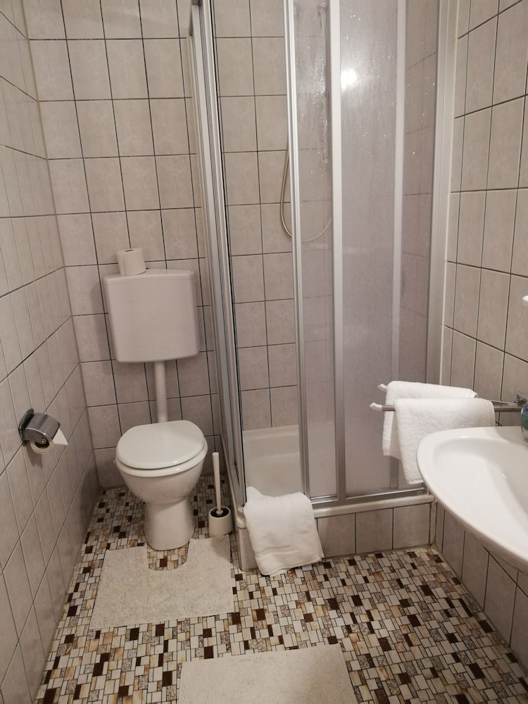 Standard Twin Room, Balcony photo 2