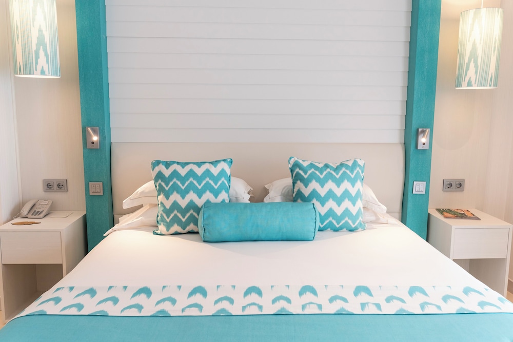 Premium Double Room Single Use, Sea View - Photo 3