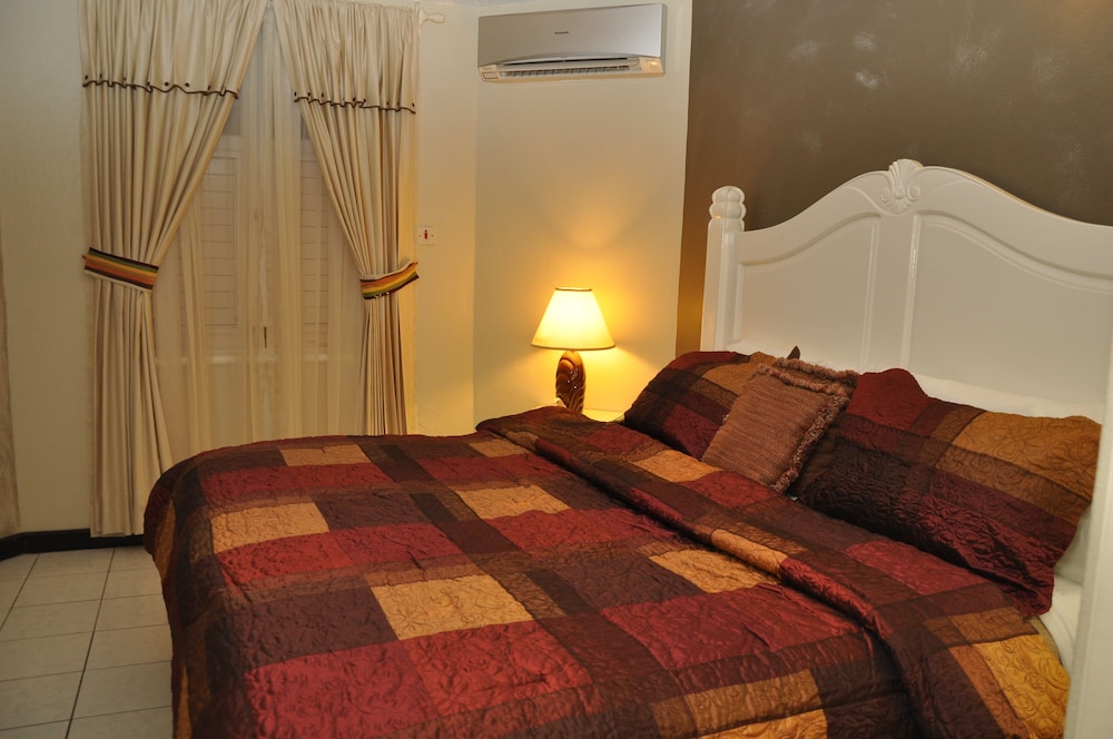 Deluxe Condo, 1 Bedroom photo 2