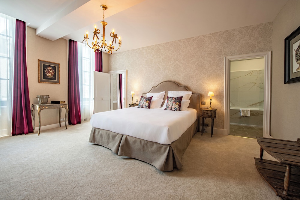 Basic Suite - Photo 1