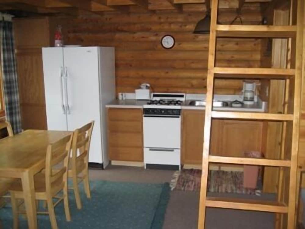 Seldovia Cabin photo 3
