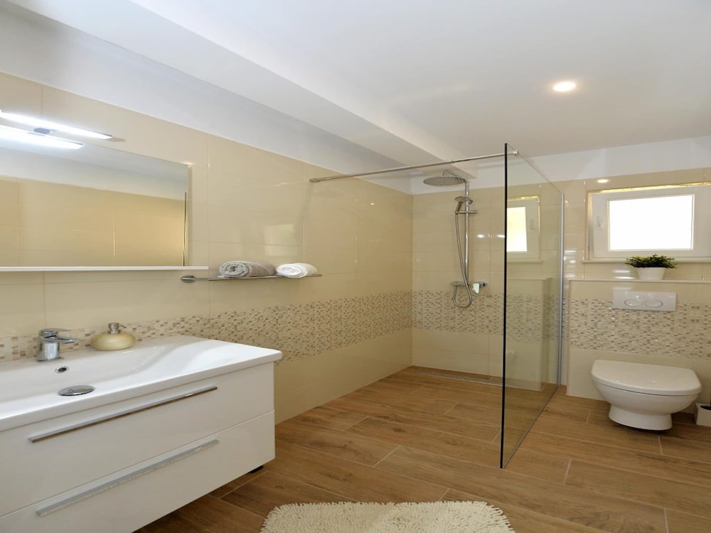House photo 2