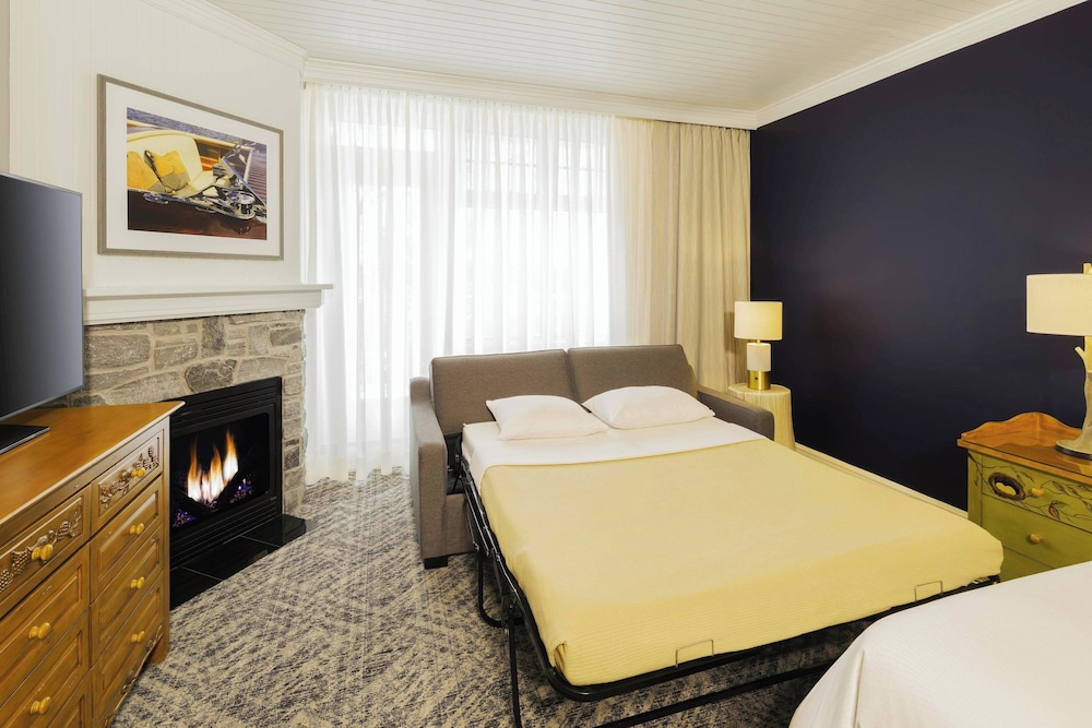 Suite, 1 Bedroom, Courtyard View (Balcony) - Photo 13