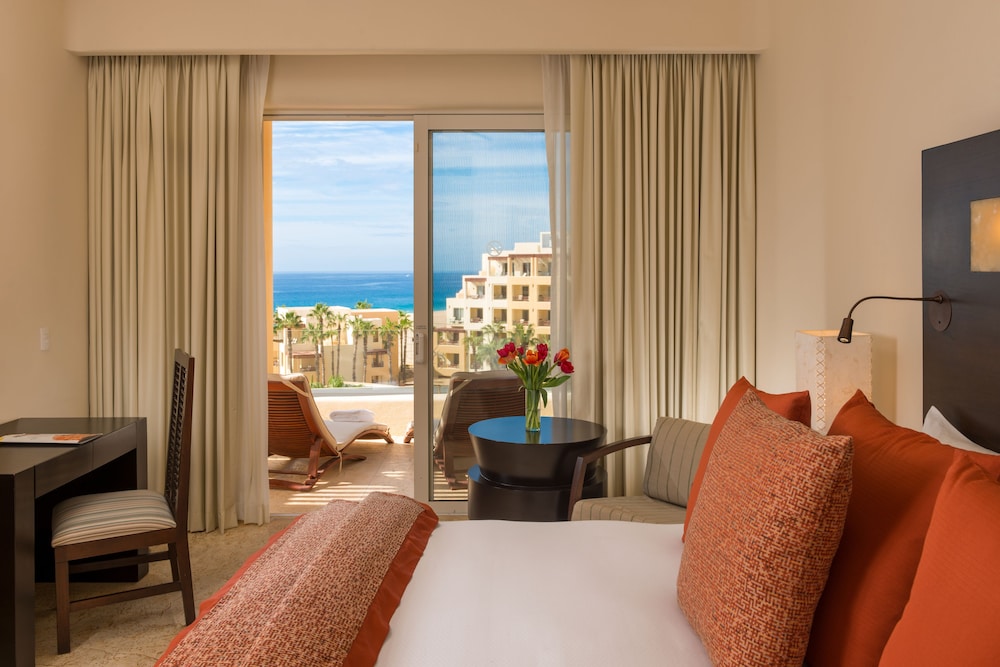 Deluxe Oceanview Room - Photo 2