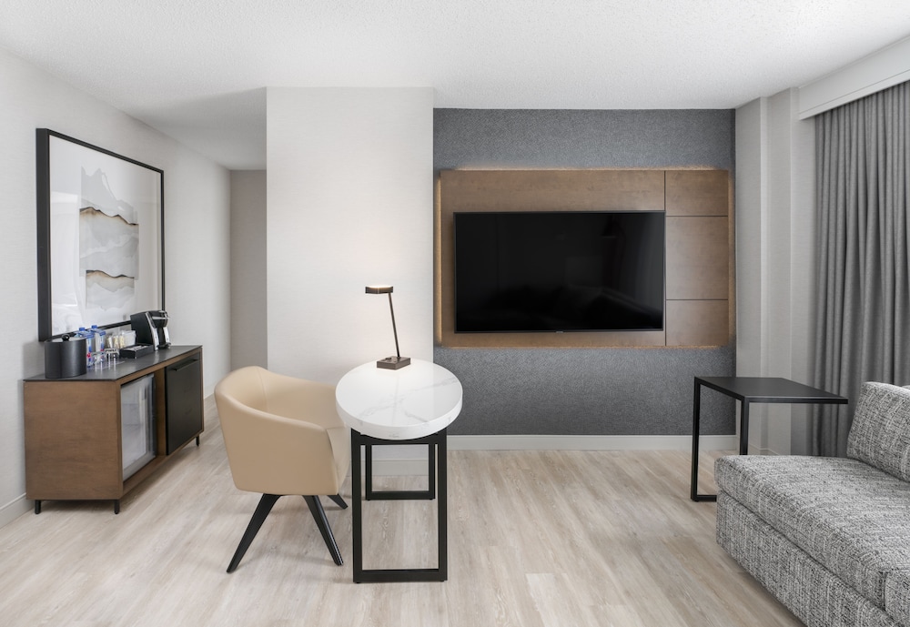 Deluxe Suite - Photo 2