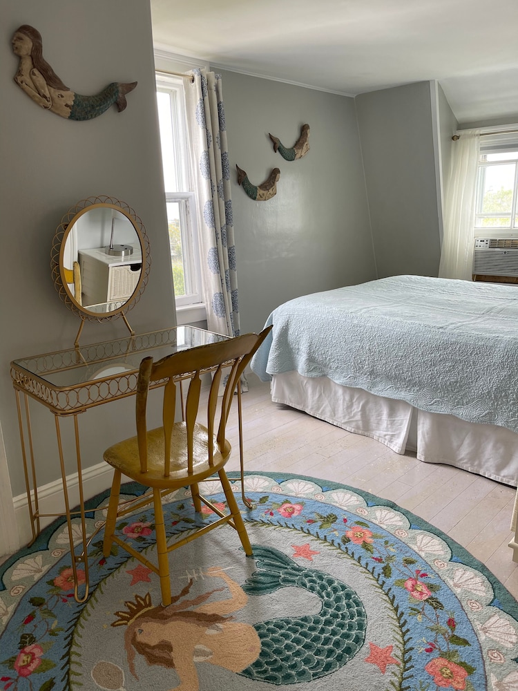 Mermaid Room