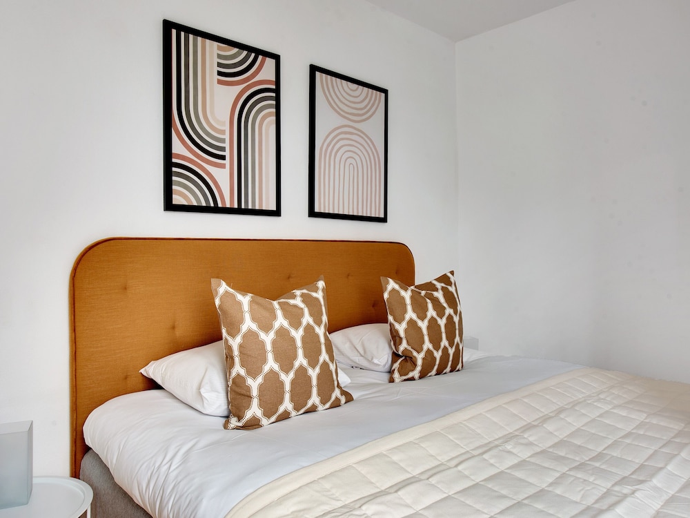 Apartment, 2 Bedrooms, Balcony photo 2