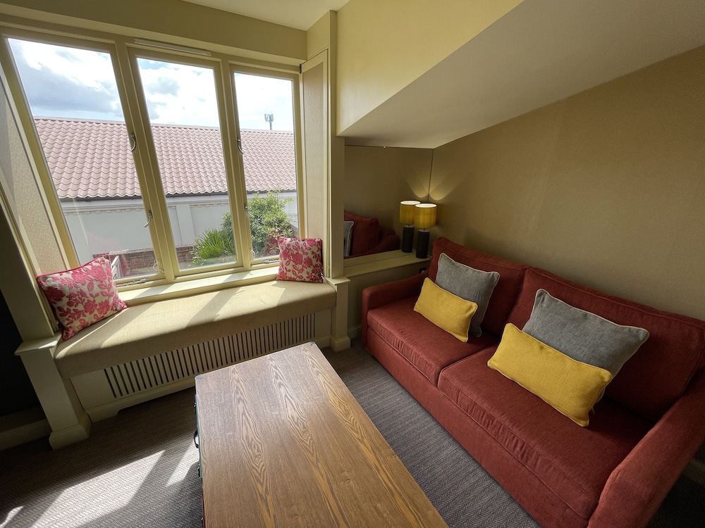 Beech Suite - Photo 11