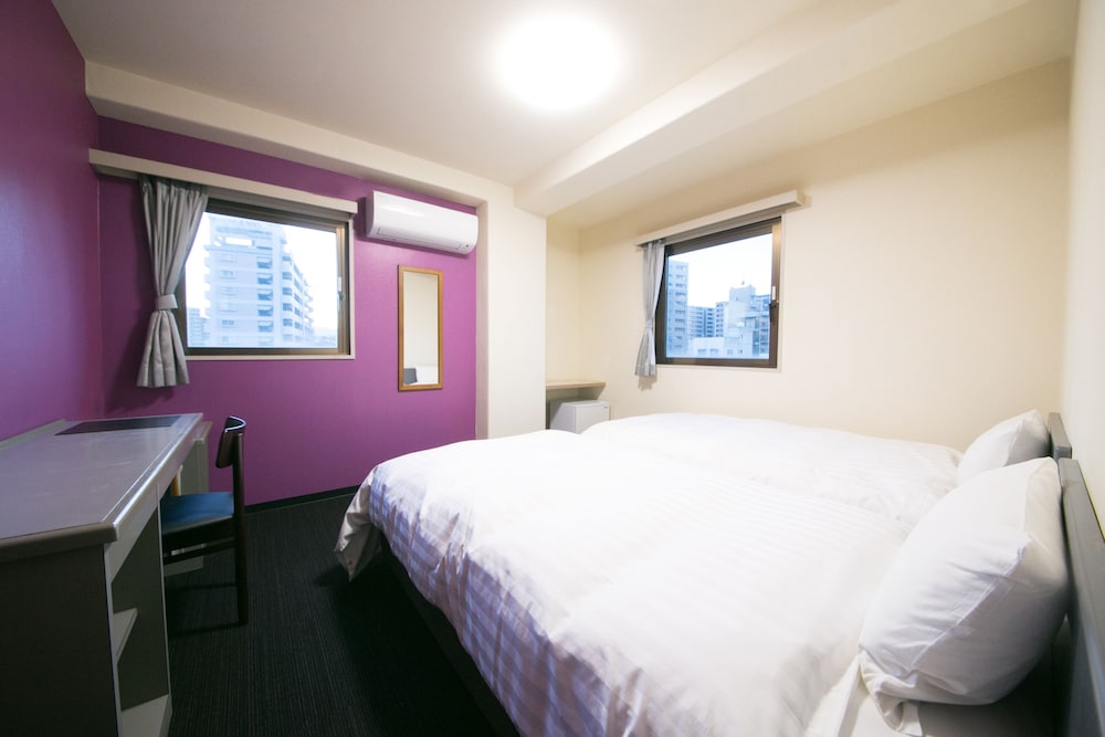 Standard Twin Room, Smoking photo 3