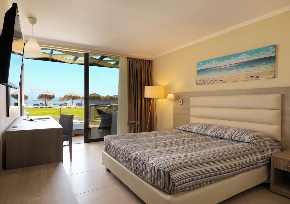 Bungalow, 1 Double Bed, Beachfront - Photo 1