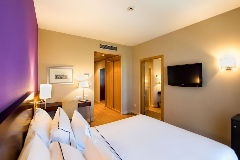 Habitacion familiar comunicada (6 personas) - Photo 1