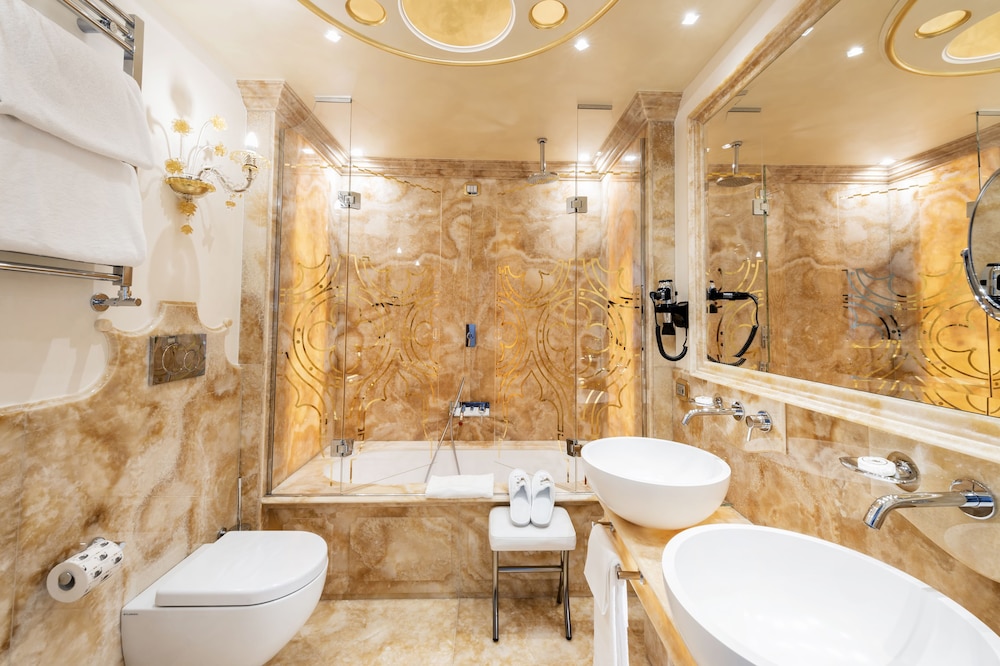 Suite with Grand Canal View
