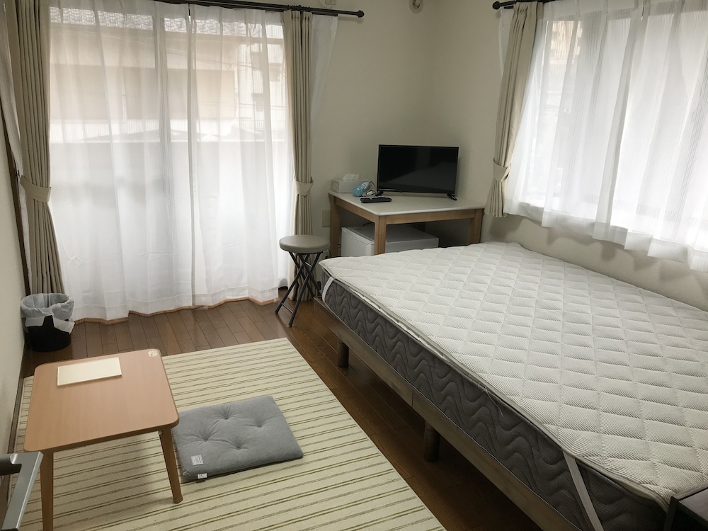 Double Room, Non Smoking, Shared Bathroom (B) photo 1