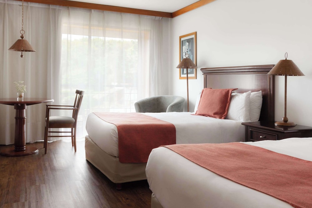 Room, 2 Queen Beds, Non Smoking